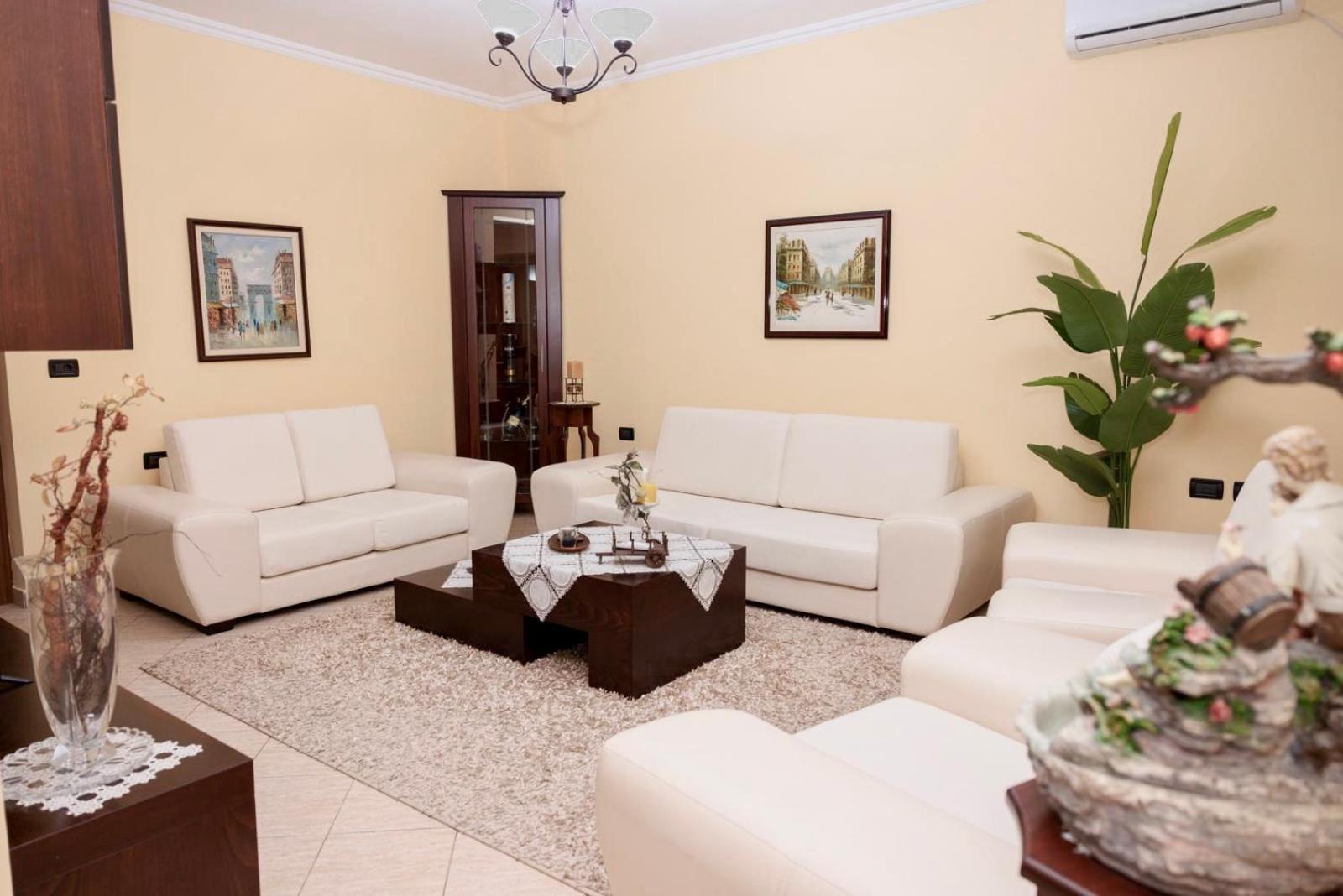 Heart Of Tirana Villa Extérieur photo