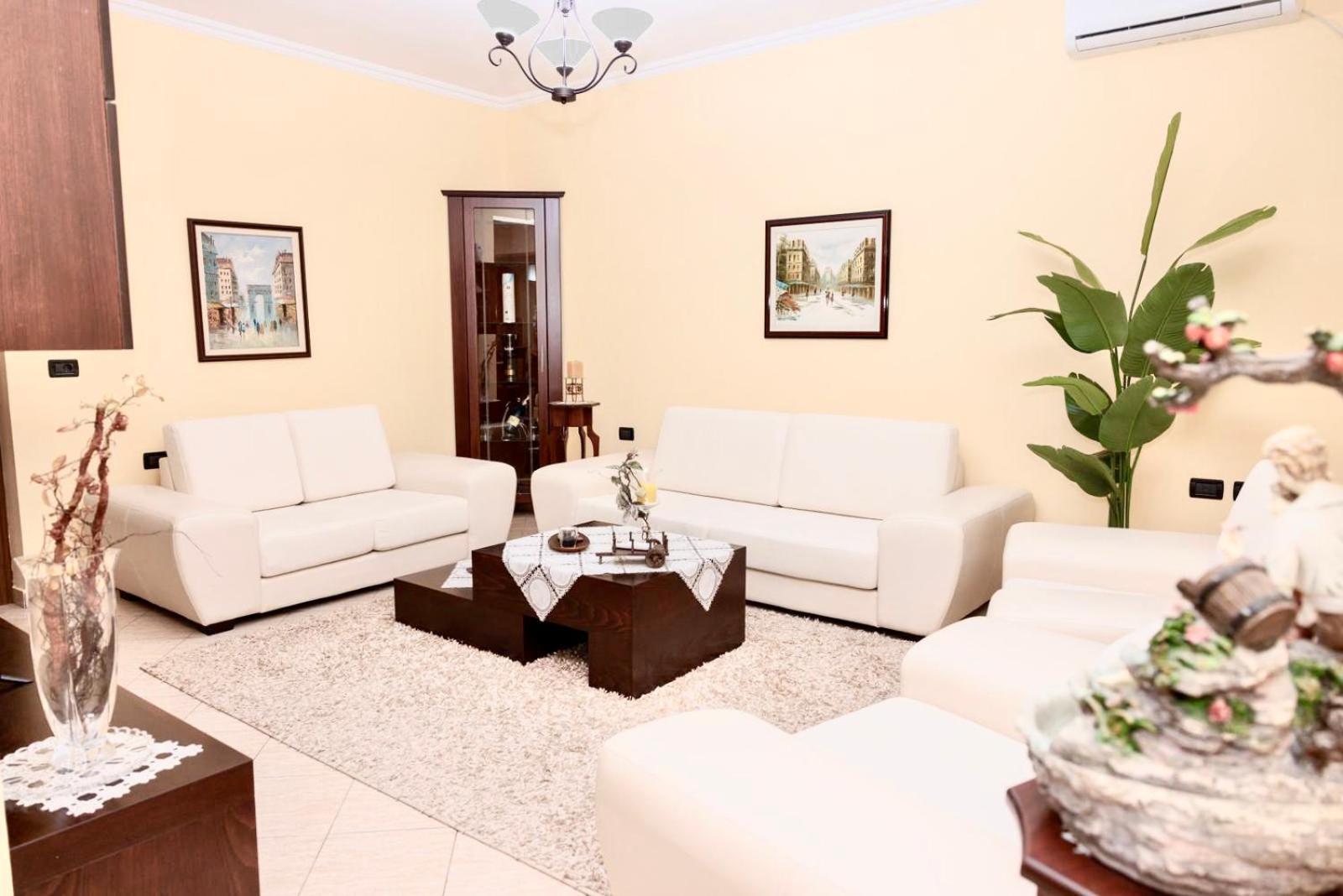 Heart Of Tirana Villa Extérieur photo
